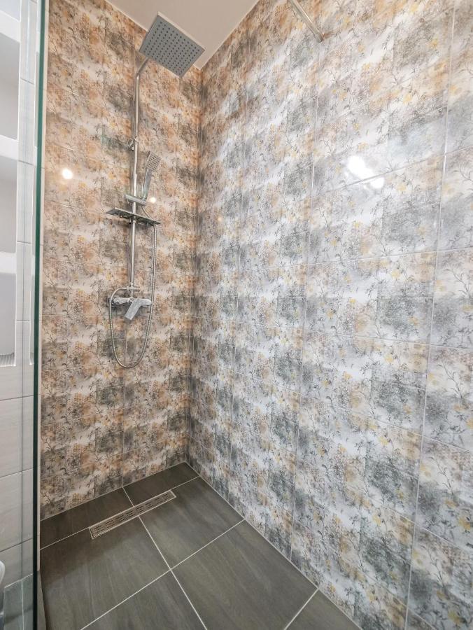 Luxury Ultracentral Árgyasudvarhely Kültér fotó