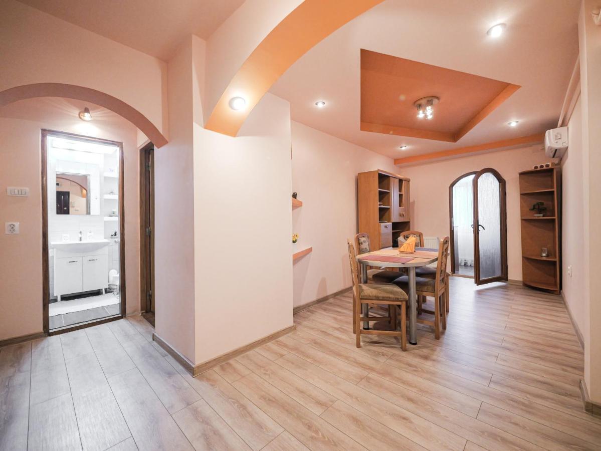 Luxury Ultracentral Árgyasudvarhely Kültér fotó
